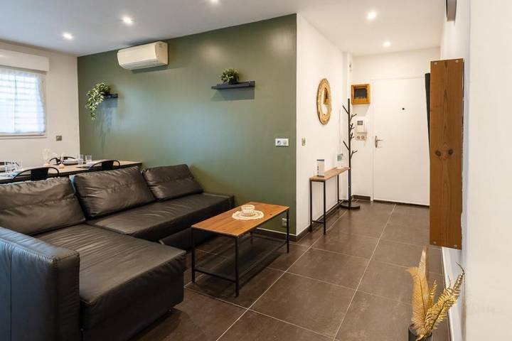 Gîte pour 6 personnes, avec terrasse dans La Pointe-Rouge - 4