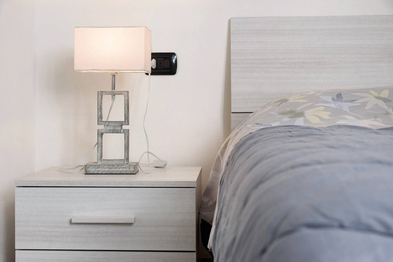 Entire apartment, Apartment 'Lni Ferrera' with Wi-Fi in Ferrera di Varese, Varese Province