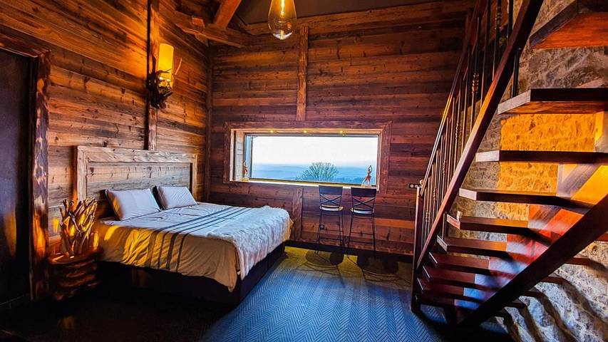 Chambre d’hôte pour 4 personnes, avec sauna et jacuzzi ainsi que piscine et jardin à Larnod