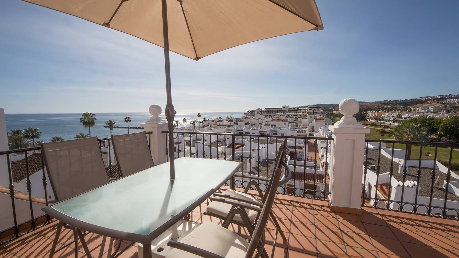 Entire apartment, Marina Real 442 in Playa Gaviotas, Manilva