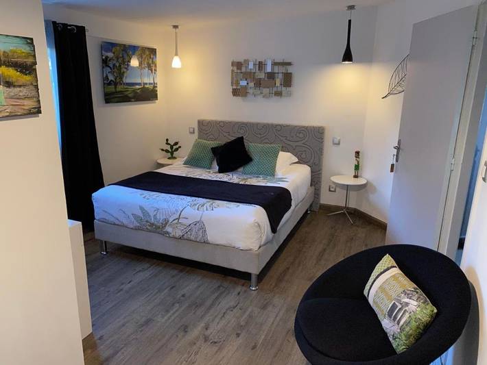 Chambre d’hôte pour 2 personnes, avec terrasse et jardin ainsi que piscine et jacuzzi sur l' Île de la Réunion - 3