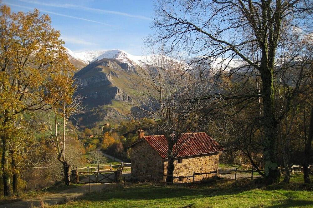 Gîte de charme dans les vallées pasiegos. Une vue imprenable sur les montagnes. in La Pedrosa, San Roque de Riomiera
