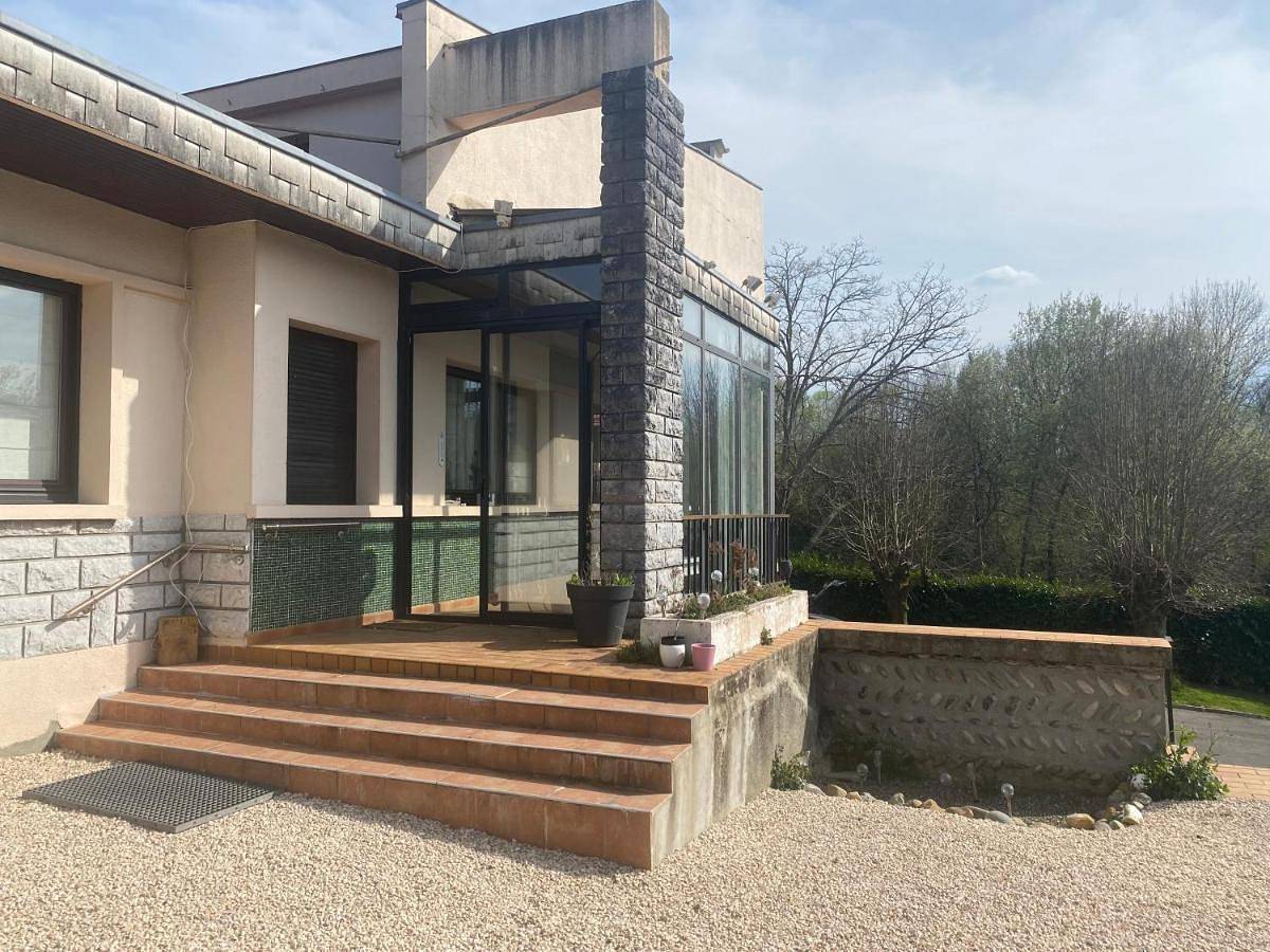 2 chambres dans villa avec spa et piscine in Idron, Béarn