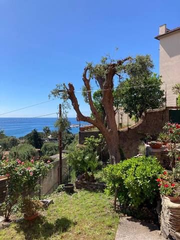 Cottage pour 4 personnes, avec jardin ainsi que terrasse et vue à Arenzano