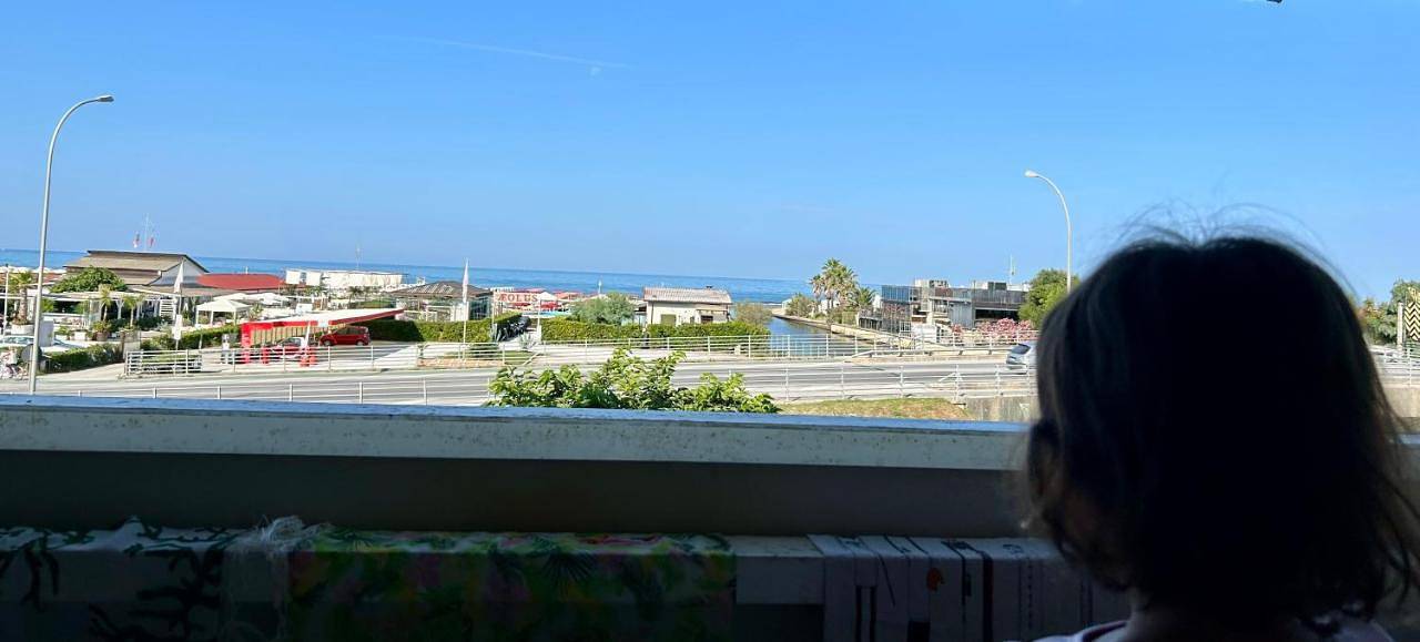 Casa fronte mare con piscina - Seafront house with pool in Lido di Camaiore, Pietrasanta