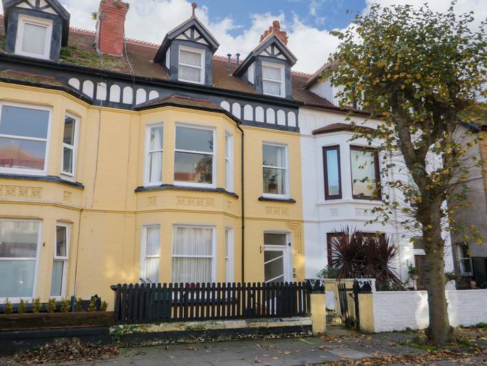 Apartment for 4 people in Llandudno