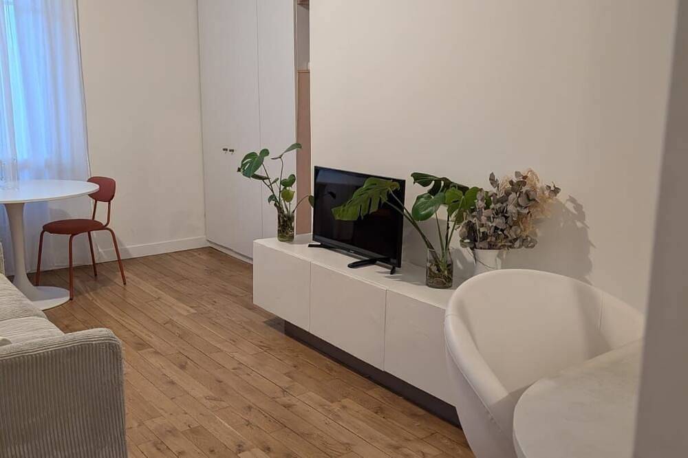 Entire apartment, 2-room apartment, 2 steps from Asnières station - 7 mn from Paris St Lazare in Asnières-sur-Seine, Hauts-de-Seine