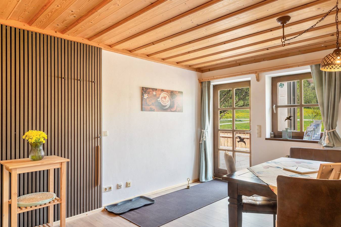 Appartement 'Fewo Enzian' met bergzicht, privé zonneterras en wifi, foto 6