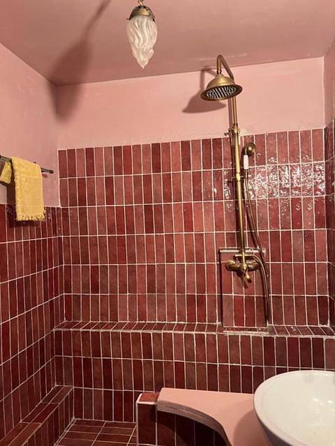 Chambre d’hôte pour 3 personnes, avec vue et jardin ainsi que piscine et terrasse à Moux - 4