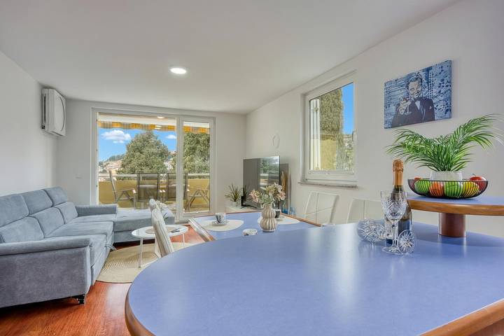 Ferienwohnung für 4 Personen, mit Terrasse und Meerblick in Portoroz - 4