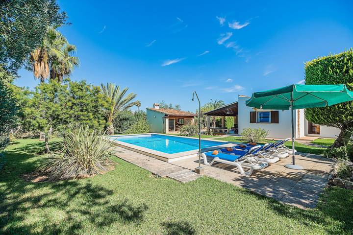 Holiday home for 4 people, with garden in Spain