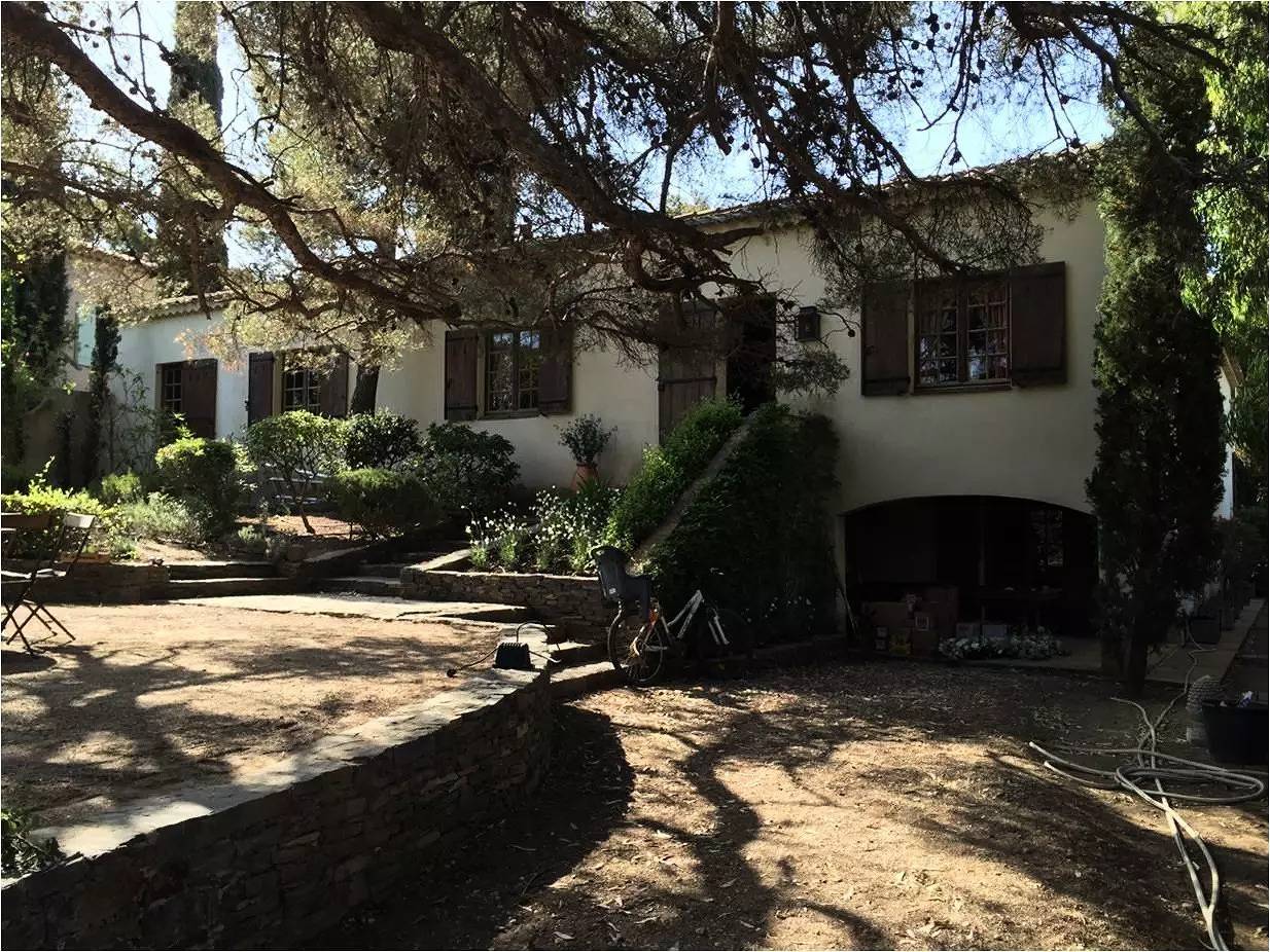 Spaziosa villa vicino al centro del paese e al mare in Hyeres, Porquerolles