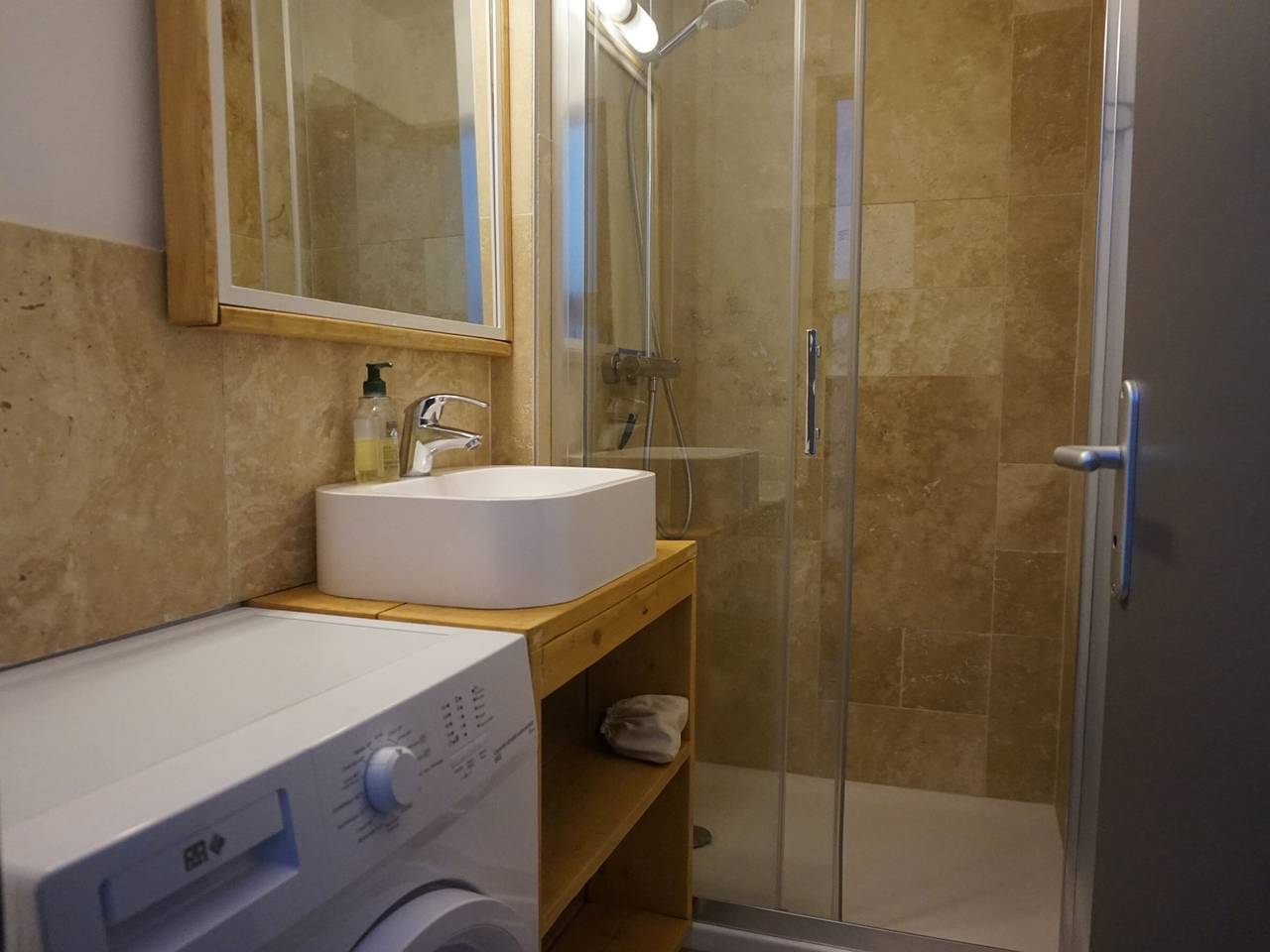 Ganze Wohnung, Renovierte 3-Sterne-Wohnung, Balkon, nahe Skigebiet in Autrans-Méaudre-en-Vercors, Parc naturel régional du Vercors