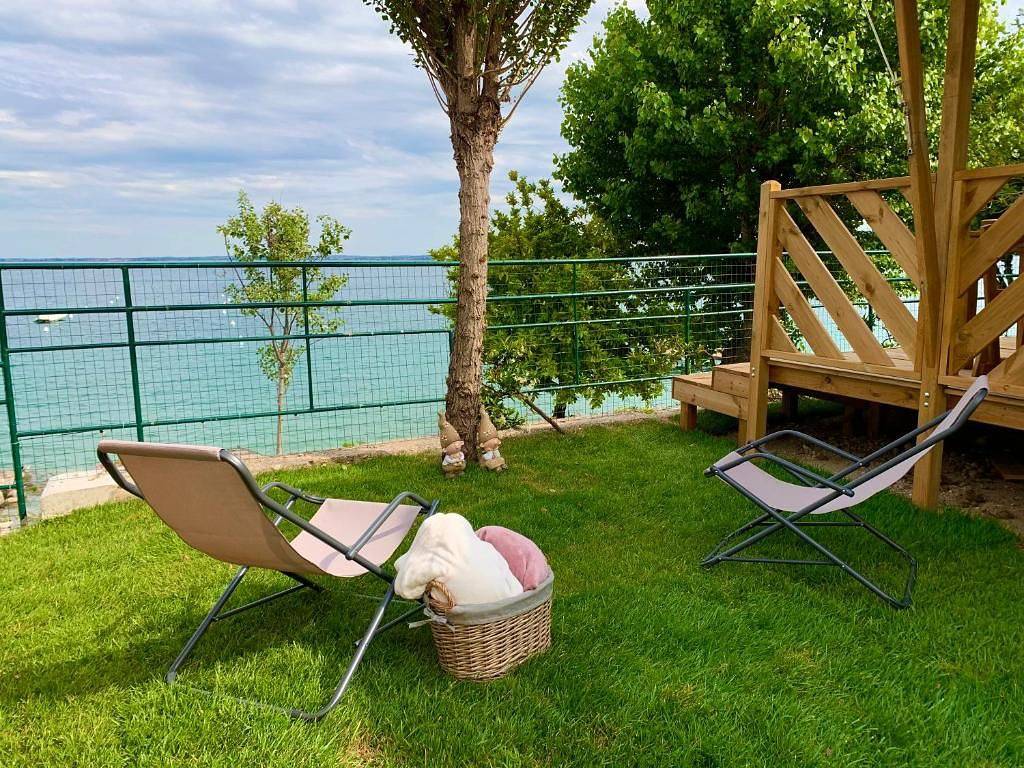 Ganze Wohnung, Ferienpark della Colombaia Safari Tent für 5 Personen in Padenghe sul Garda, Gardasee-Berge