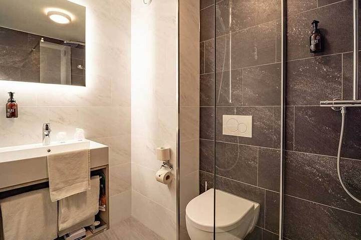 Spa-Focused Unit with On-Site Free Parking in Bergen op Zoom, Nordbrabant