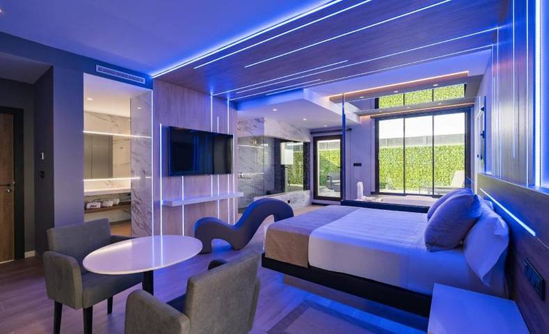 Hotel para 2 personas, con sauna además de jacuzzi y terraza - 1