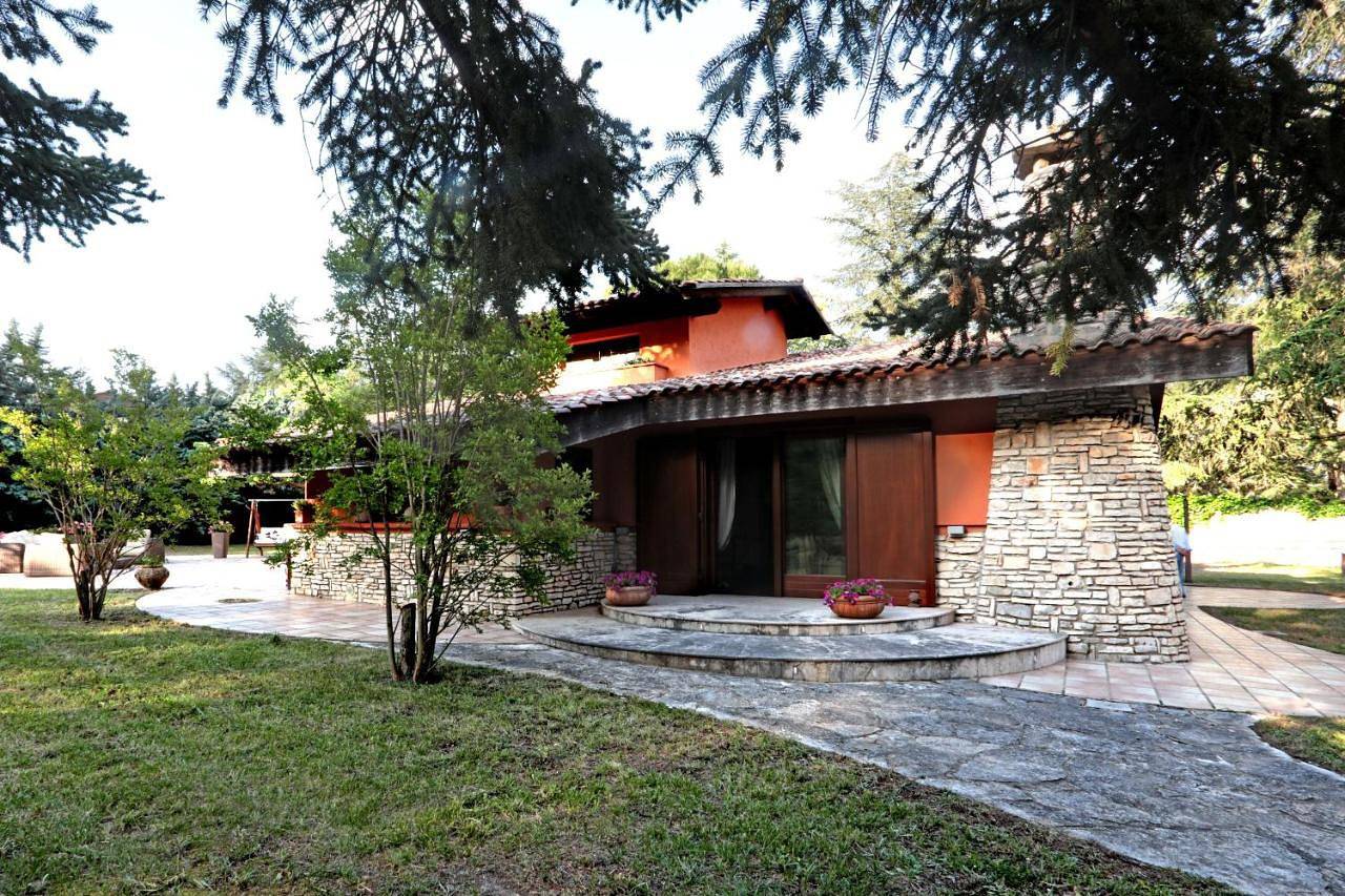 Double Room with Private Bathroom in Andria, Parco nazionale dell'Alta Murgia