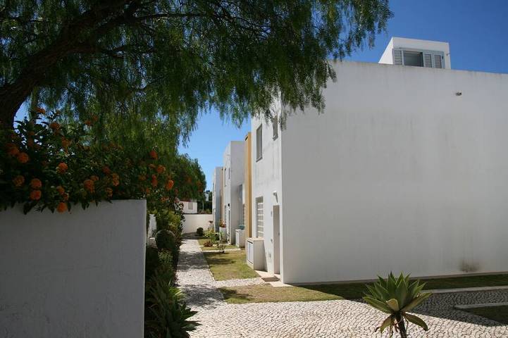 Casa de vacaciones para 6 personas, con jardín además de piscina y balcón - 1