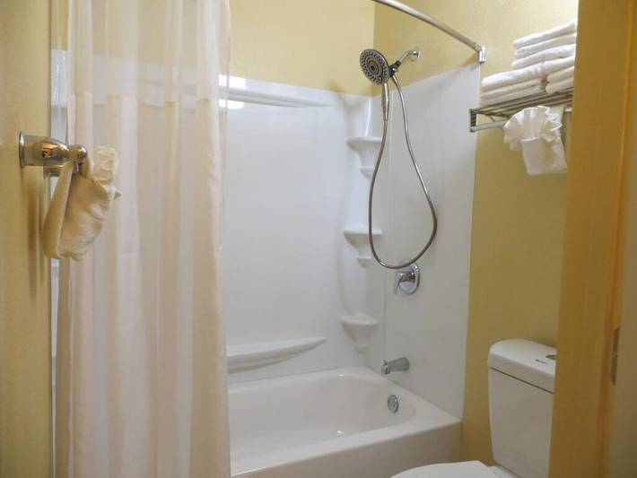 Hotel for 4 people, with pool - 1