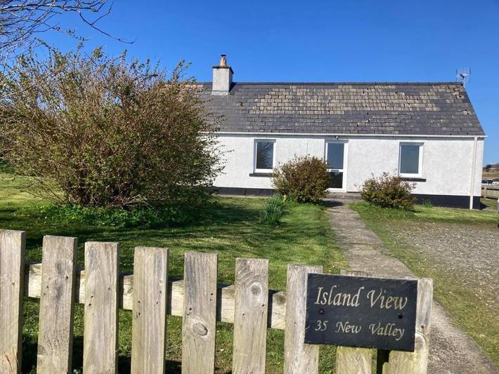 Holiday rental for 6 people, with Terrace and Garden as well as View in Stornoway