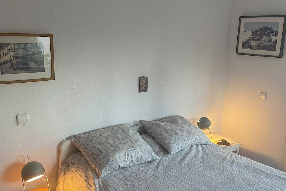 Encantadora casa con vista al mar-Cerca de la playa-Ideal para parejas o familia in Cala Vedella, Sant Josep de sa Talaia