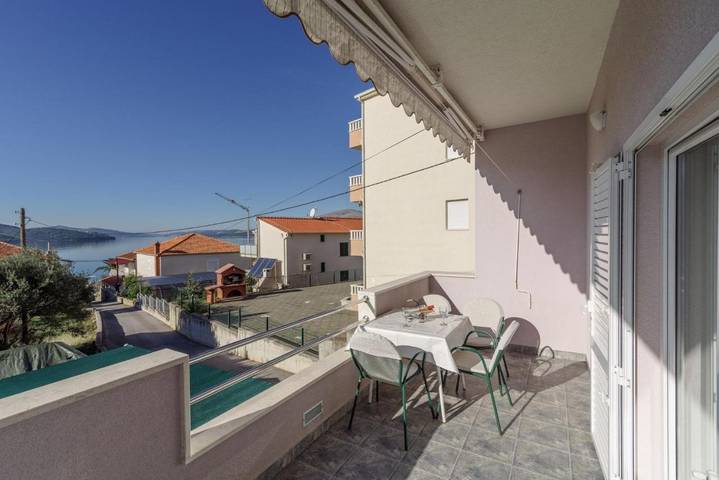 Ferienwohnung für 2 Personen, mit Garten in Okrug Gornji - 3