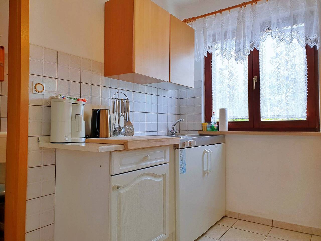 Ganze Wohnung, Apartment Bijelic - mit Balkon, 480 m vom Meer entfernt, Grill, privater Parkplatz, keine Klimaanlage in Silo (Krk), Krk
