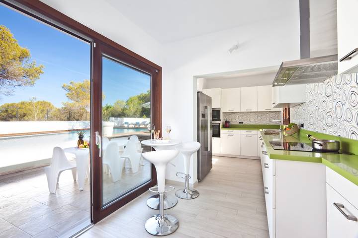 Chalet para 12 personas, con jardín y vistas al mar en Ibiza - 4