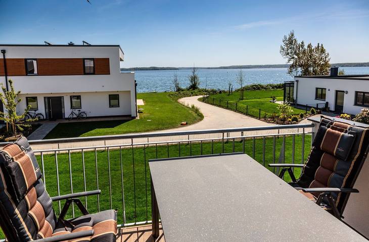 Ferienwohnung für 8 Personen, mit Terrasse und Sauna sowie Seeblick in Mecklenburgische Seenplatte