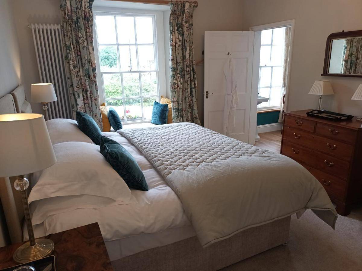 Deluxe Double Room with Shower in Brecon Beacons