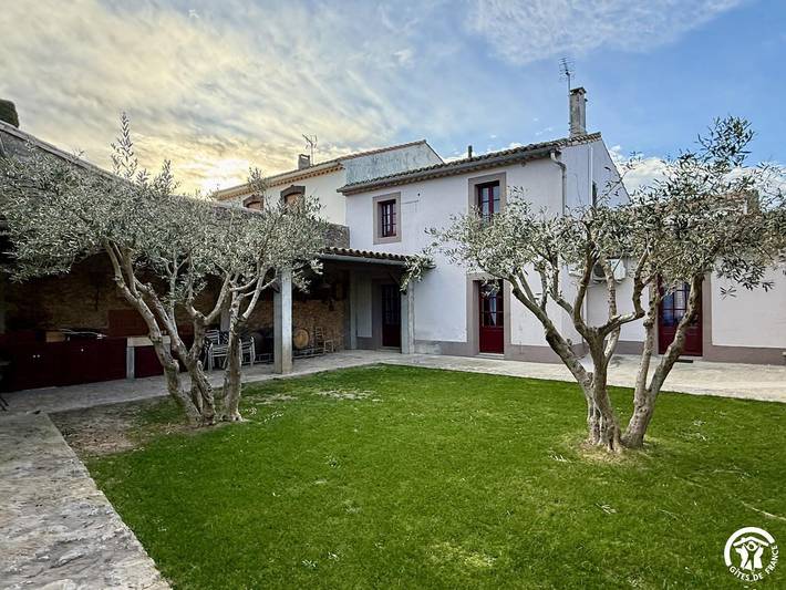 Gîte pour 8 personnes, avec Terrasse et Jardin