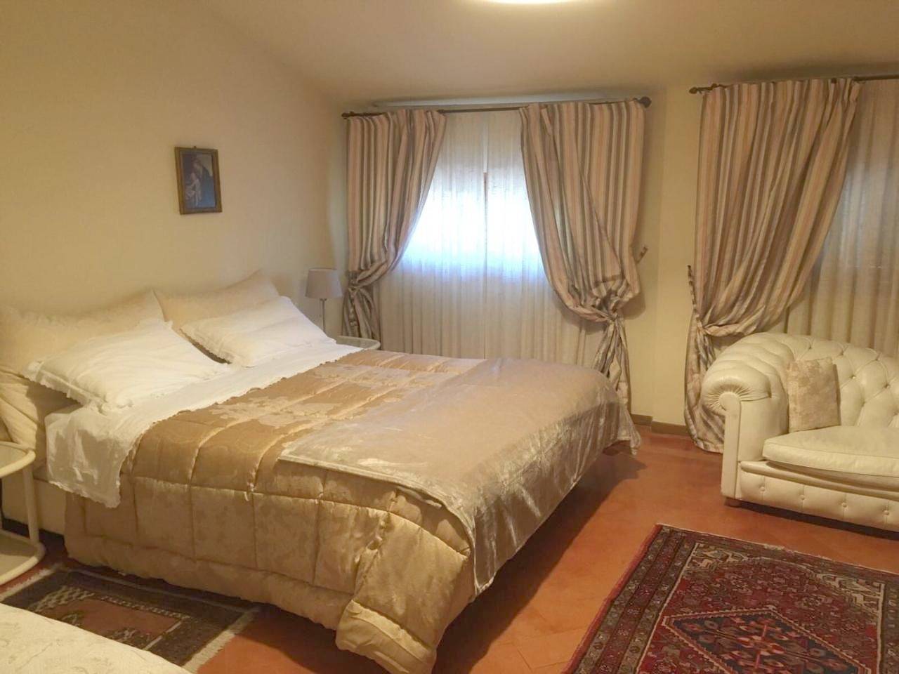 Three-Bedroom Apartment in Chiassa Superiore, Arezzo