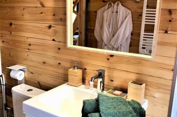 Location de vacances pour 4 personnes, avec jardin ainsi que terrasse et piscine à Quincampoix (homonymie) - 4