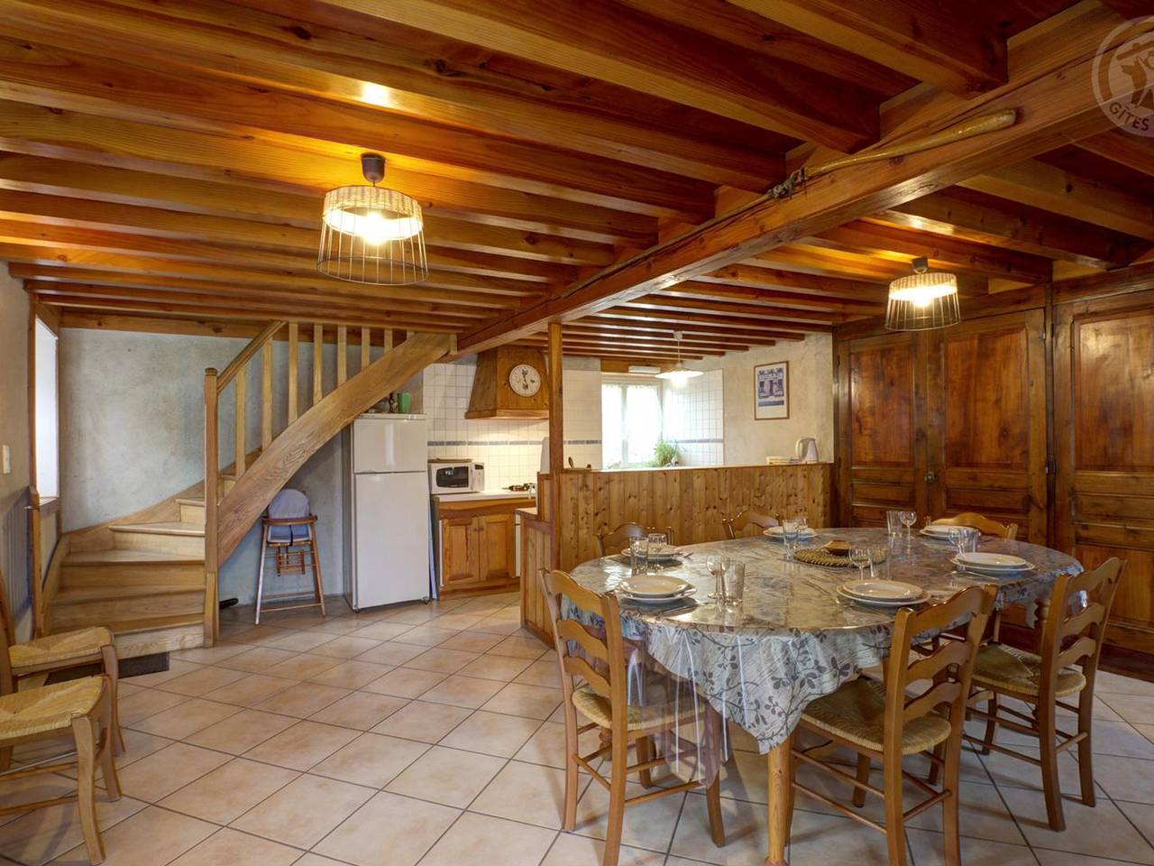 Gîte chaleureux dans parc naturel avec animaux admis et confort moderne in Saint-Bonnet-le-Courreau, Montbrison