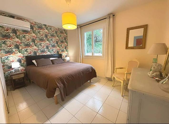 Gîte pour 4 personnes, avec balcon ainsi que piscine et jardin à Les Mayons - 2