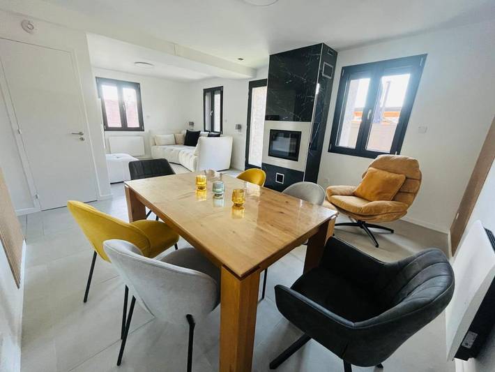 Location de vacances pour 4 personnes, avec vue et terrasse à Lovagny