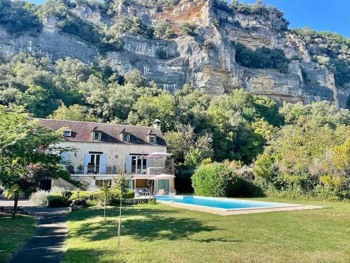 Location de vacances pour 6 personnes, avec piscine et jardin ainsi que terrasse et vue dans Jardins de Marqueyssac - 2