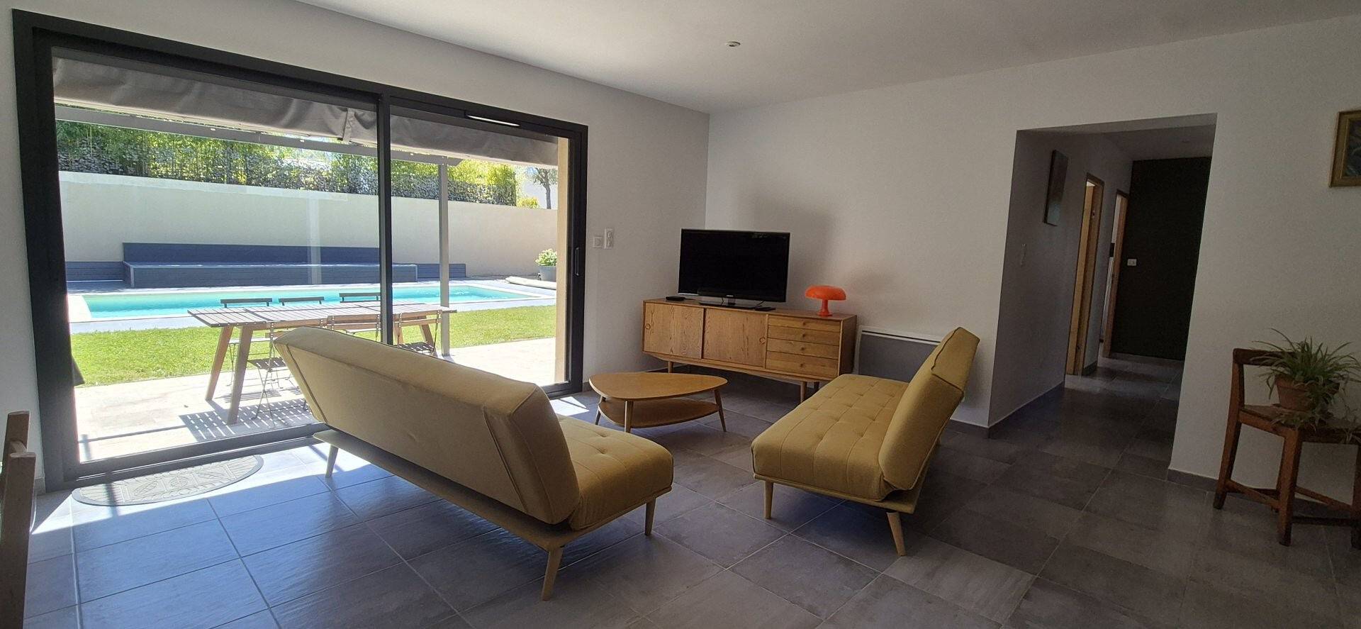 Maison de vacances avec piscine privée, Wi-Fi et climatisation à Saint-Romain-en-Viennois in Saint-Romain-en-Viennois, Parc naturel régional du Mont-Ventoux