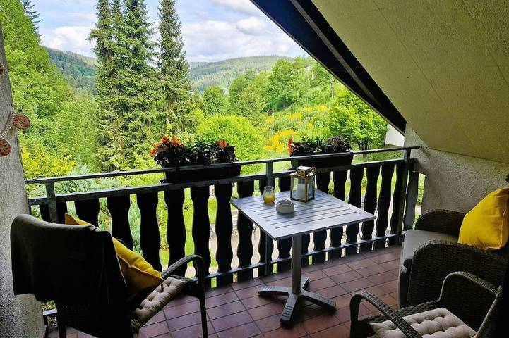Ferienwohnung für 2 Personen, mit Balkon und Garten