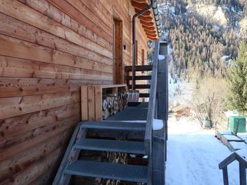 Gîte pour 6 personnes, avec jardin et vue dans Zinal