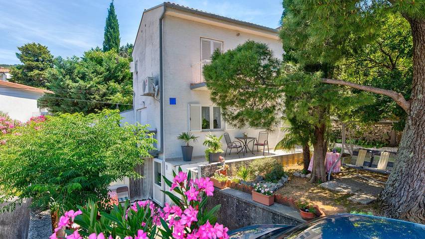 Ferienwohnung für 8 Personen, mit Garten in Selce - 2