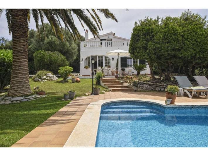 Location de vacances pour 6 personnes, avec jardin ainsi que piscine et terrasse à Alaior - 2