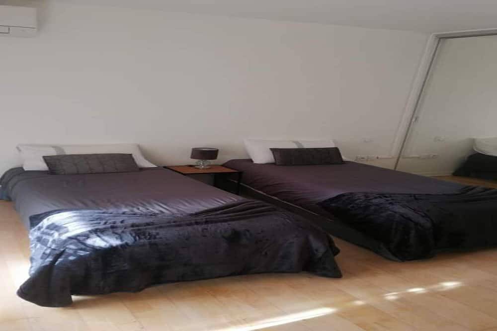 10 min. from Cannes, garden level with private pool, ideal for families in Le Cannet, Cannes region