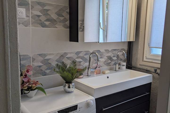Entire apartment, New Listing in Chartres, Chartres region