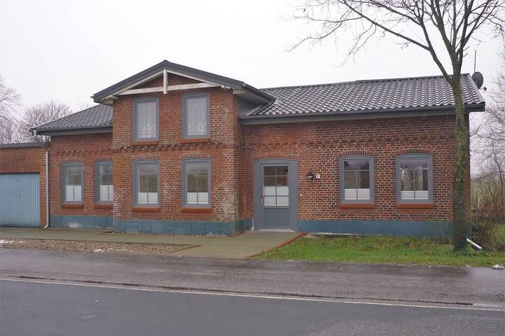 Ferienwohnung für 5 Personen, mit Terrasse und Garten in Janneby