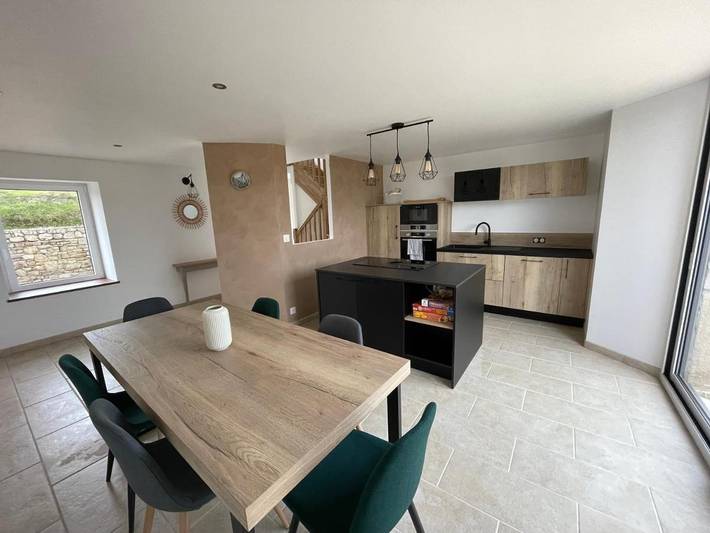 Gîte pour 5 personnes, avec jardin à Herqueville