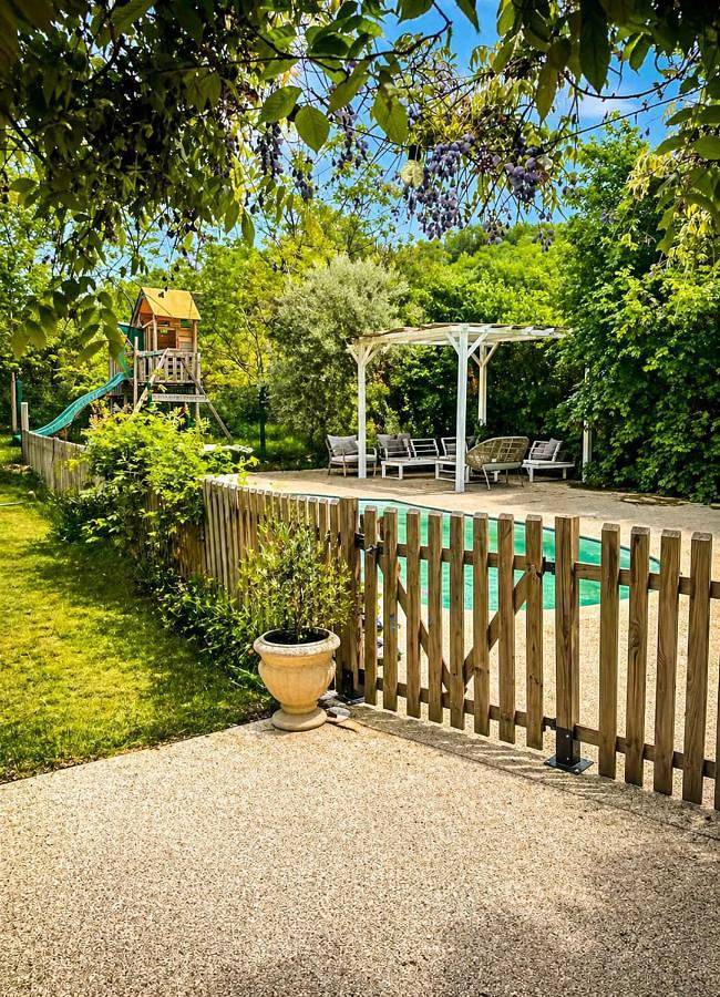 Location de vacances pour 10 personnes, avec piscine et terrasse à Saint-Donat-sur-l'Herbasse - 4