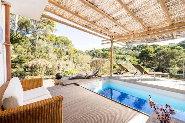 Villa für 6 Personen, mit Balkon und Garten sowie Sauna