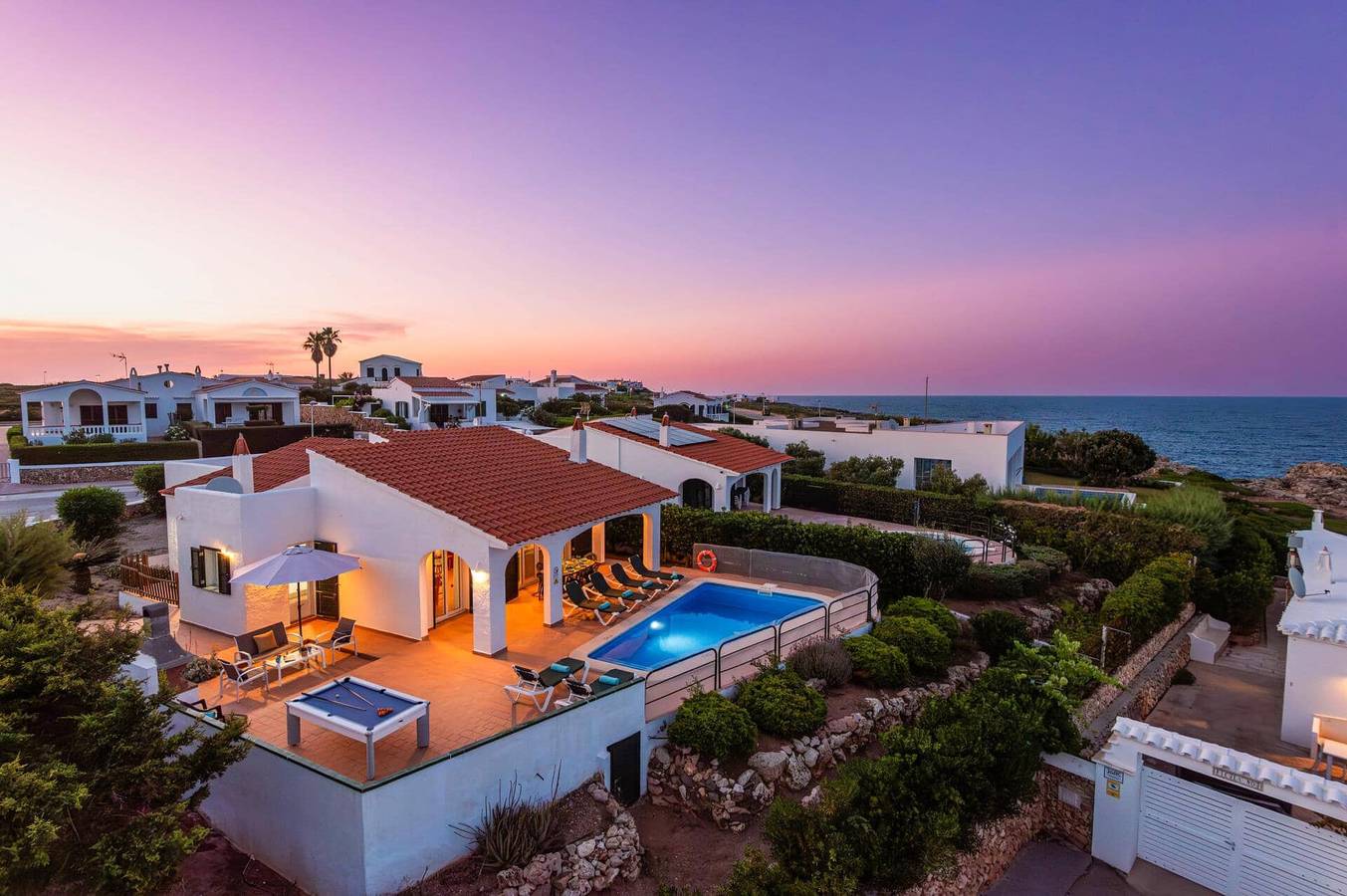 Villa Blanc Arenal by Villa Plus in Arenal d'en Castell, Es Mercadal