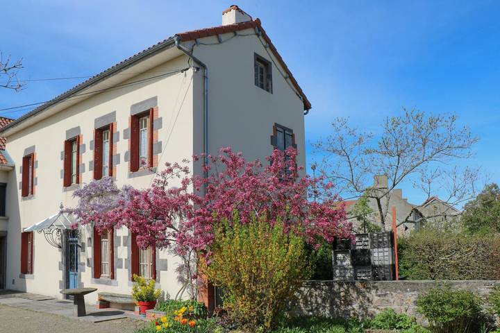 Gîte pour 5 personnes, avec Terrasse ainsi que Jardin et Vue